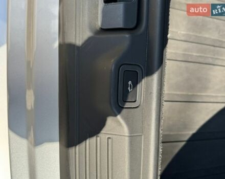 Серый Ленд Ровер Рендж Ровер, объемом двигателя 3 л и пробегом 161 тыс. км за 26999 $, фото 13 на Automoto.ua