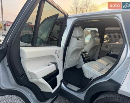 Серый Ленд Ровер Рендж Ровер, объемом двигателя 3 л и пробегом 153 тыс. км за 29900 $, фото 110 на Automoto.ua