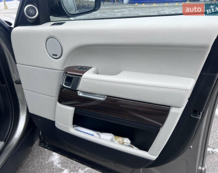 Серый Ленд Ровер Рендж Ровер, объемом двигателя 3 л и пробегом 158 тыс. км за 44000 $, фото 57 на Automoto.ua