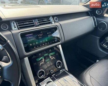 Серый Ленд Ровер Рендж Ровер, объемом двигателя 5 л и пробегом 158 тыс. км за 57000 $, фото 60 на Automoto.ua