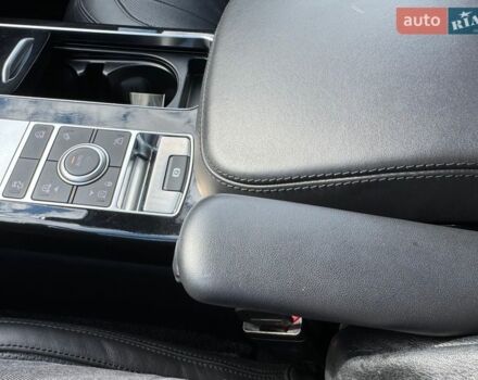 Серый Ленд Ровер Рендж Ровер, объемом двигателя 5 л и пробегом 158 тыс. км за 57000 $, фото 65 на Automoto.ua