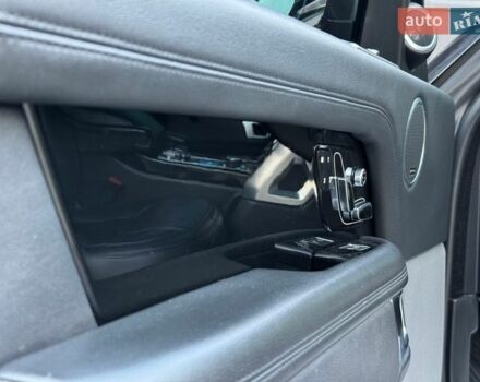 Серый Ленд Ровер Рендж Ровер, объемом двигателя 3 л и пробегом 168 тыс. км за 45000 $, фото 41 на Automoto.ua