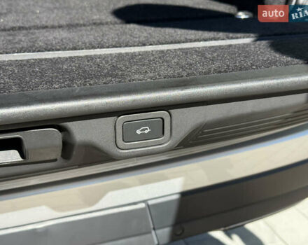 Сірий Ленд Ровер Рендж Ровер, об'ємом двигуна 3 л та пробігом 180 тис. км за 46500 $, фото 53 на Automoto.ua