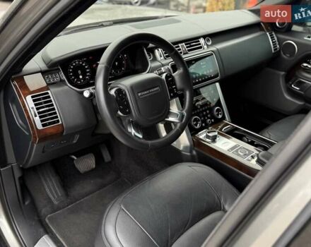 Ленд Ровер Рендж Ровер 2018 в Киеве на Automoto.ua Серый Ленд Ровер Рендж Ровер, объемом двигателя 2.99 л и пробегом 180 тыс. км за 56000 $, фото 17 на Automoto.ua