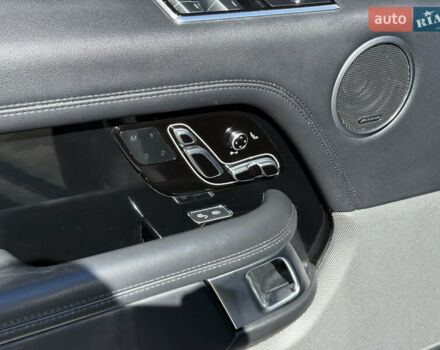 Сірий Ленд Ровер Рендж Ровер, об'ємом двигуна 3 л та пробігом 180 тис. км за 46500 $, фото 30 на Automoto.ua