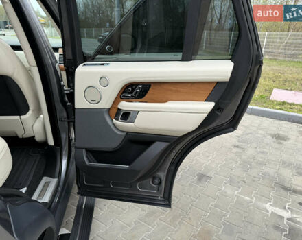 Серый Ленд Ровер Рендж Ровер, объемом двигателя 2.99 л и пробегом 61 тыс. км за 63000 $, фото 17 на Automoto.ua