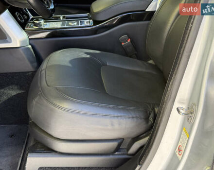 Сірий Ленд Ровер Рендж Ровер, об'ємом двигуна 3 л та пробігом 180 тис. км за 46500 $, фото 34 на Automoto.ua