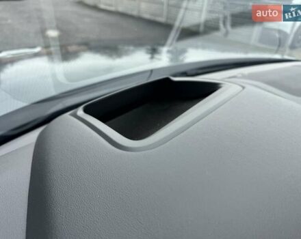 Серый Ленд Ровер Рендж Ровер, объемом двигателя 3 л и пробегом 161 тыс. км за 51900 $, фото 112 на Automoto.ua