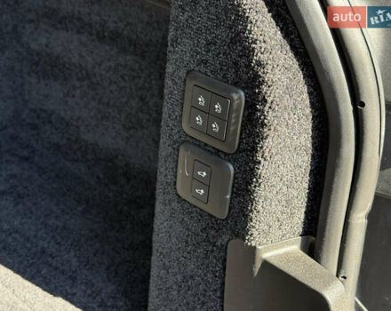 Сірий Ленд Ровер Рендж Ровер, об'ємом двигуна 3 л та пробігом 180 тис. км за 46500 $, фото 57 на Automoto.ua