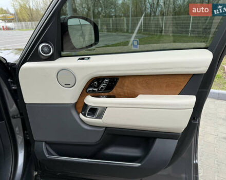 Серый Ленд Ровер Рендж Ровер, объемом двигателя 2.99 л и пробегом 61 тыс. км за 63000 $, фото 16 на Automoto.ua