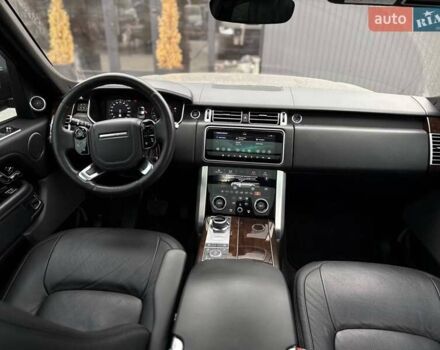 Ленд Ровер Рендж Ровер 2018 в Киеве на Automoto.ua Серый Ленд Ровер Рендж Ровер, объемом двигателя 2.99 л и пробегом 180 тыс. км за 56000 $, фото 16 на Automoto.ua