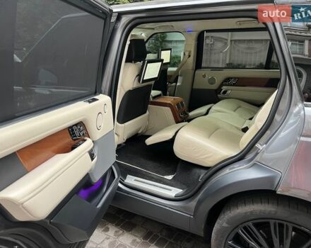 Сірий Ленд Ровер Рендж Ровер, об'ємом двигуна 5 л та пробігом 132 тис. км за 59900 $, фото 24 на Automoto.ua