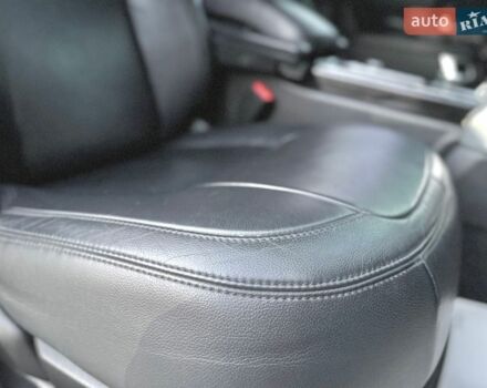 Серый Ленд Ровер Рендж Ровер, объемом двигателя 3 л и пробегом 168 тыс. км за 45000 $, фото 88 на Automoto.ua