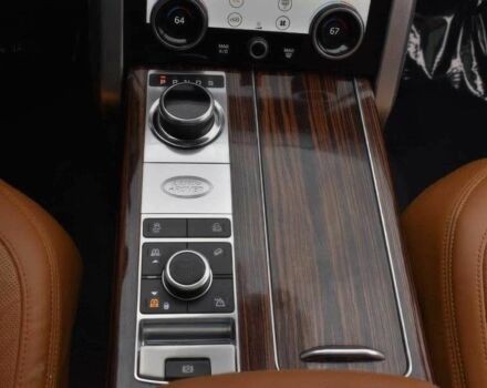 Серый Ленд Ровер Рендж Ровер, объемом двигателя 5 л и пробегом 30 тыс. км за 12000 $, фото 11 на Automoto.ua