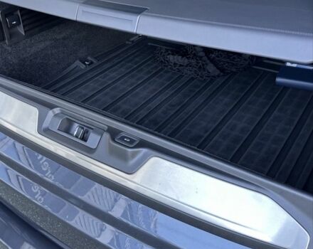 Сірий Ленд Ровер Рендж Ровер, об'ємом двигуна 5 л та пробігом 120 тис. км за 1693 $, фото 4 на Automoto.ua