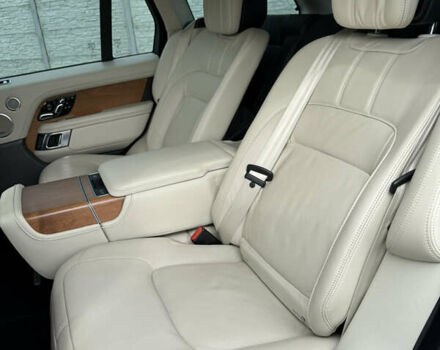 Серый Ленд Ровер Рендж Ровер, объемом двигателя 2.99 л и пробегом 61 тыс. км за 63000 $, фото 7 на Automoto.ua