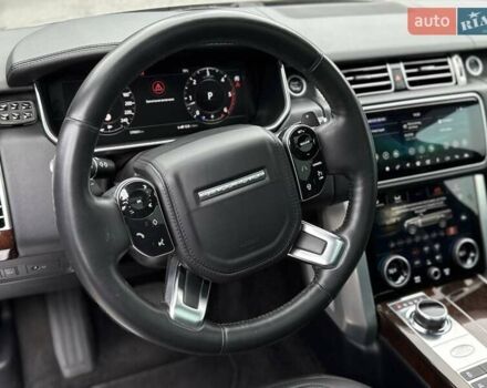 Ленд Ровер Рендж Ровер 2018 в Киеве на Automoto.ua Серый Ленд Ровер Рендж Ровер, объемом двигателя 2.99 л и пробегом 180 тыс. км за 56000 $, фото 18 на Automoto.ua