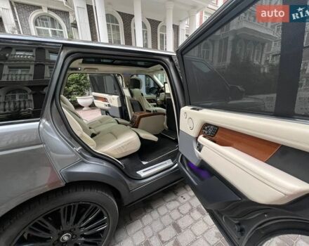 Сірий Ленд Ровер Рендж Ровер, об'ємом двигуна 5 л та пробігом 132 тис. км за 59900 $, фото 22 на Automoto.ua