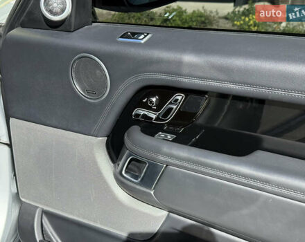 Сірий Ленд Ровер Рендж Ровер, об'ємом двигуна 3 л та пробігом 180 тис. км за 46500 $, фото 56 на Automoto.ua