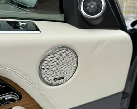 Серый Ленд Ровер Рендж Ровер, объемом двигателя 2.99 л и пробегом 61 тыс. км за 63000 $, фото 10 на Automoto.ua