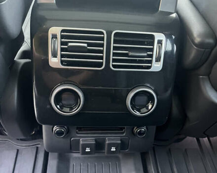 Серый Ленд Ровер Рендж Ровер, объемом двигателя 3 л и пробегом 79 тыс. км за 61500 $, фото 19 на Automoto.ua