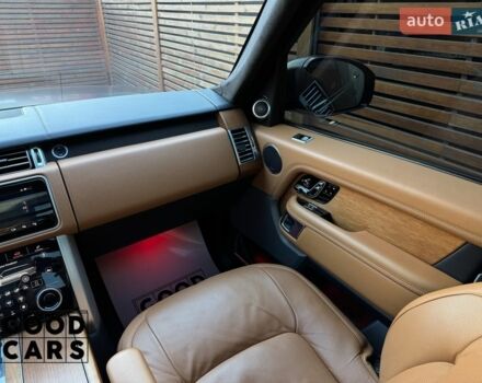 Серый Ленд Ровер Рендж Ровер, объемом двигателя 4.37 л и пробегом 243 тыс. км за 56900 $, фото 49 на Automoto.ua