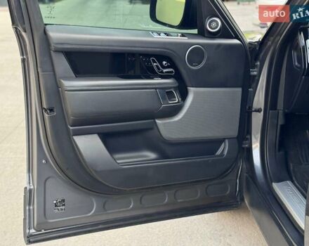 Серый Ленд Ровер Рендж Ровер, объемом двигателя 3 л и пробегом 168 тыс. км за 54000 $, фото 36 на Automoto.ua