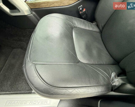 Серый Ленд Ровер Рендж Ровер, объемом двигателя 2.99 л и пробегом 49 тыс. км за 79999 $, фото 132 на Automoto.ua