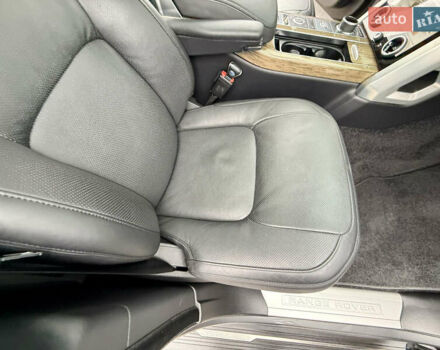 Серый Ленд Ровер Рендж Ровер, объемом двигателя 2.99 л и пробегом 49 тыс. км за 79999 $, фото 112 на Automoto.ua