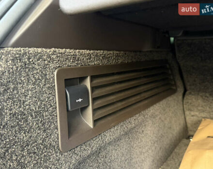 Серый Ленд Ровер Рендж Ровер, объемом двигателя 4.37 л и пробегом 110 тыс. км за 86000 $, фото 6 на Automoto.ua