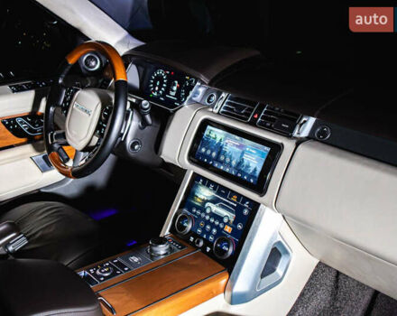 Сірий Ленд Ровер Рендж Ровер, об'ємом двигуна 4.4 л та пробігом 110 тис. км за 78800 $, фото 26 на Automoto.ua