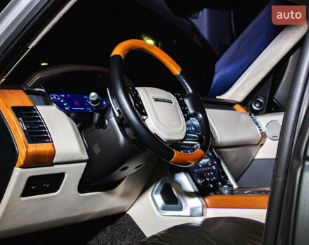 Сірий Ленд Ровер Рендж Ровер, об'ємом двигуна 4.4 л та пробігом 110 тис. км за 78800 $, фото 11 на Automoto.ua