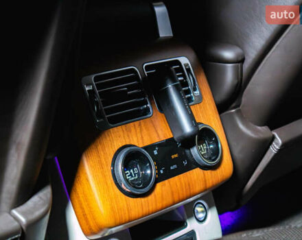 Сірий Ленд Ровер Рендж Ровер, об'ємом двигуна 4.4 л та пробігом 110 тис. км за 78800 $, фото 24 на Automoto.ua