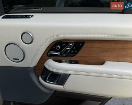 Серый Ленд Ровер Рендж Ровер, объемом двигателя 4.37 л и пробегом 110 тыс. км за 86000 $, фото 8 на Automoto.ua