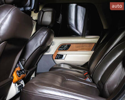 Сірий Ленд Ровер Рендж Ровер, об'ємом двигуна 4.4 л та пробігом 110 тис. км за 78800 $, фото 14 на Automoto.ua