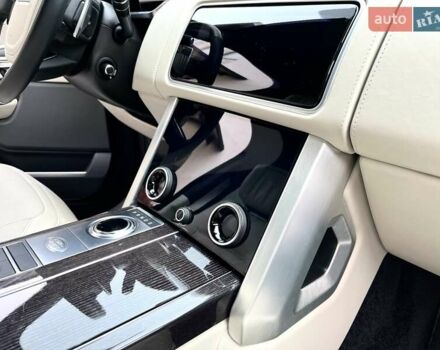 Серый Ленд Ровер Рендж Ровер, объемом двигателя 4.37 л и пробегом 48 тыс. км за 95000 $, фото 46 на Automoto.ua