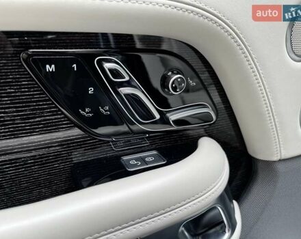 Серый Ленд Ровер Рендж Ровер, объемом двигателя 4.37 л и пробегом 48 тыс. км за 95000 $, фото 41 на Automoto.ua