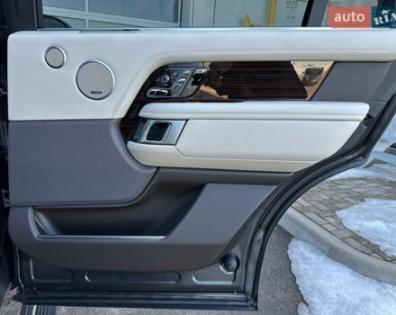 Сірий Ленд Ровер Рендж Ровер, об'ємом двигуна 4.37 л та пробігом 119 тис. км за 90000 $, фото 26 на Automoto.ua