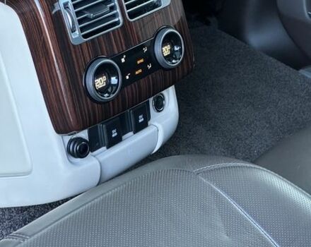 Сірий Ленд Ровер Рендж Ровер, об'ємом двигуна 4.37 л та пробігом 119 тис. км за 90000 $, фото 21 на Automoto.ua