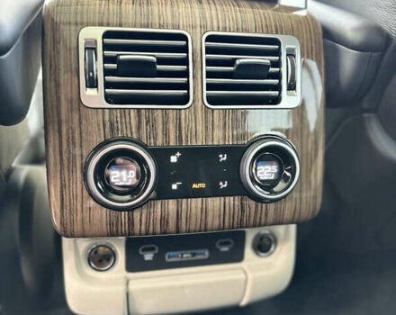 Сірий Ленд Ровер Рендж Ровер, об'ємом двигуна 4.37 л та пробігом 125 тис. км за 77000 $, фото 27 на Automoto.ua