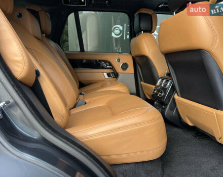 Серый Ленд Ровер Рендж Ровер, объемом двигателя 4.37 л и пробегом 94 тыс. км за 103000 $, фото 30 на Automoto.ua