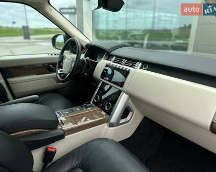 Ленд Ровер Рендж Ровер 2020 в Львове на Automoto.ua Серый Ленд Ровер Рендж Ровер, объемом двигателя 4.37 л и пробегом 124 тыс. км за 75000 $, фото 12 на Automoto.ua