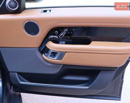 Серый Ленд Ровер Рендж Ровер, объемом двигателя 4.4 л и пробегом 93 тыс. км за 99900 $, фото 47 на Automoto.ua