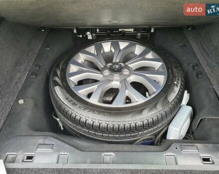 Сірий Ленд Ровер Рендж Ровер, об'ємом двигуна 4.37 л та пробігом 110 тис. км за 84000 $, фото 34 на Automoto.ua