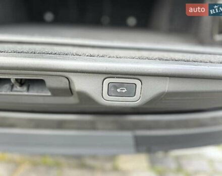 Сірий Ленд Ровер Рендж Ровер, об'ємом двигуна 4.37 л та пробігом 125 тис. км за 77000 $, фото 29 на Automoto.ua