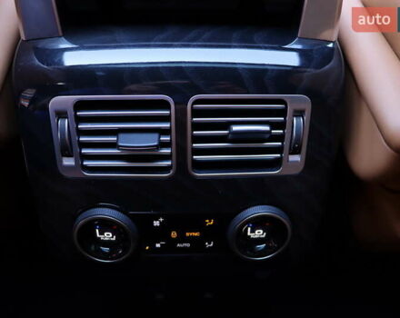 Серый Ленд Ровер Рендж Ровер, объемом двигателя 4.4 л и пробегом 93 тыс. км за 99900 $, фото 39 на Automoto.ua