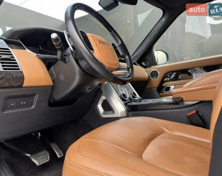 Серый Ленд Ровер Рендж Ровер, объемом двигателя 4.37 л и пробегом 94 тыс. км за 103000 $, фото 26 на Automoto.ua