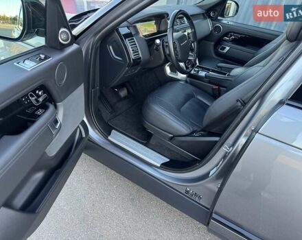 Ленд Ровер Рендж Ровер 2021 у Києві на Automoto.ua Сірий Ленд Ровер Рендж Ровер, об'ємом двигуна 3 л та пробігом 89 тис. км за 77900 $, фото 23 на Automoto.ua