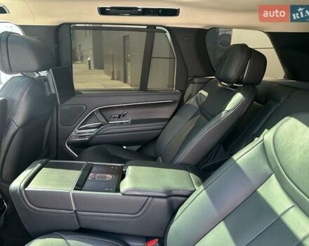 Серый Ленд Ровер Рендж Ровер, объемом двигателя 3 л и пробегом 54 тыс. км за 157743 $, фото 25 на Automoto.ua