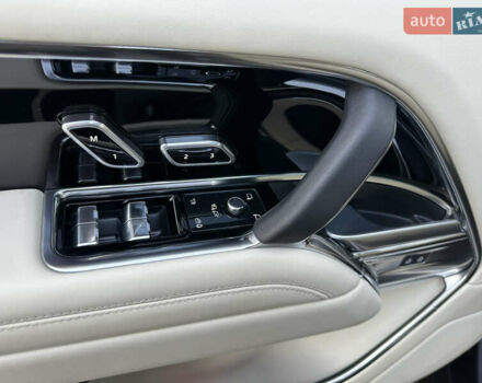 Сірий Ленд Ровер Рендж Ровер, об'ємом двигуна 4.39 л та пробігом 65 тис. км за 179999 $, фото 23 на Automoto.ua